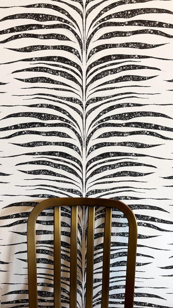 Garden Zebra Matte Wallpaper – White Black