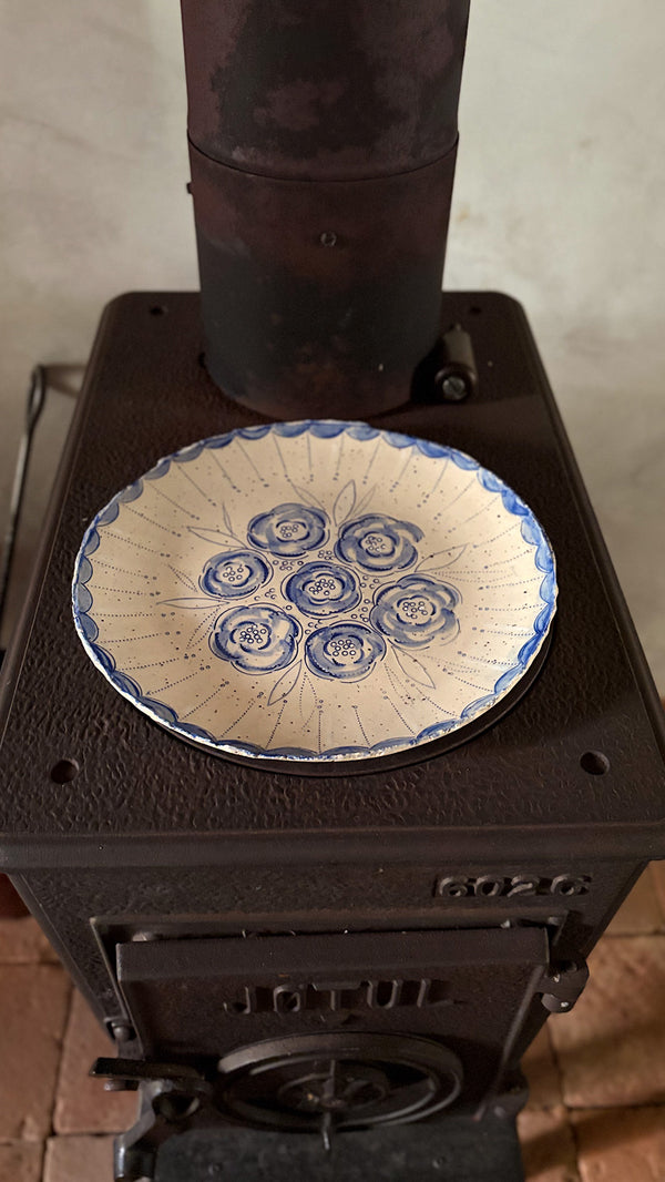 Delphie Flowers Medium plate